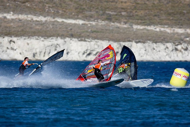 Bjorn and Josh at the mark - PWA Pegasus Airlines World Cup 2012 ©  John Carter / PWA http://www.pwaworldtour.com